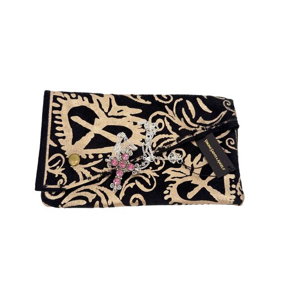 VIRGINS SAINTS & ANGELS VSA Addie Charm Necklace Silver & Pink - Picture 7 of 8